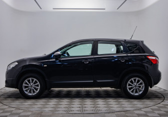 Подержанный автомобиль Nissan Qashqai 2011 года (2 фото)