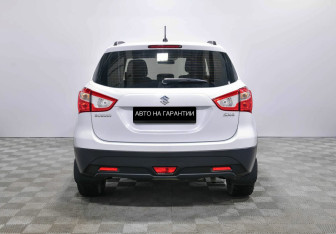 Подержанный автомобиль Suzuki SX4 Hatchback 2021 года (4 фото)
