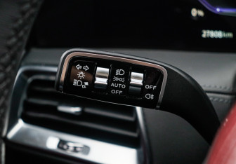 Подержанный автомобиль Hongqi E-HS9 2023 года (38 фото)