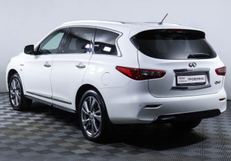 Подержанный автомобиль Infiniti QX60 2014 года (7 фото)