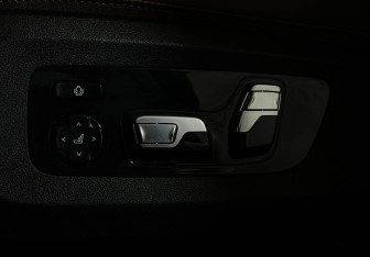Подержанный автомобиль BMW X5 2019 года (16 фото)