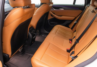 Подержанный автомобиль BMW X4 2021 года (11 фото)