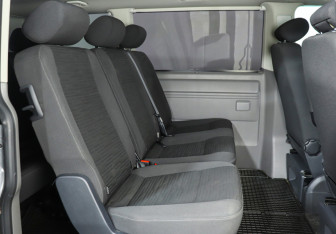 Подержанный автомобиль Volkswagen Caravelle 2020 года (10 фото)