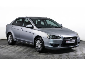 Подержанный автомобиль Mitsubishi Lancer Sedan 2008 года (3 фото)