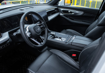 Подержанный автомобиль GAC GS8 2023 года (14 фото)