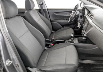 Подержанный автомобиль Kia Rio Hatchback 2021 года (23 фото)