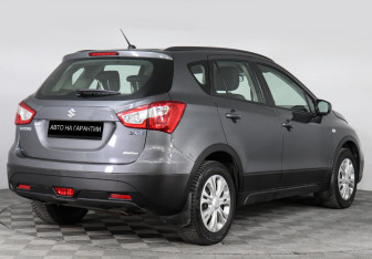 Подержанный автомобиль Suzuki SX4 Hatchback 2017 года (3 фото)