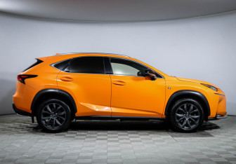 Подержанный автомобиль Lexus NX 2017 года (4 фото)
