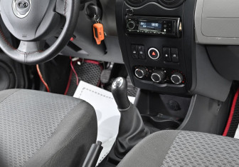 Подержанный автомобиль LADA (ВАЗ) Largus Wagon 2015 года (8 фото)