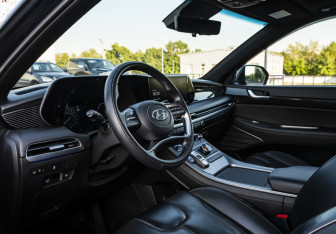 Подержанный автомобиль Hyundai Palisade 2023 года (9 фото)