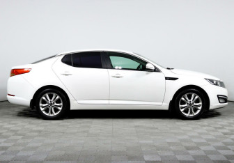Подержанный автомобиль Kia Optima Sedan 2012 года (4 фото)
