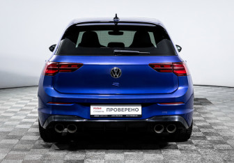 Подержанный автомобиль Volkswagen Golf R Hatchback 2023 года (6 фото)