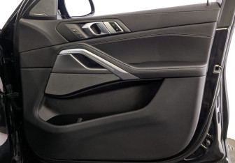 Подержанный автомобиль BMW X6 2021 года (25 фото)