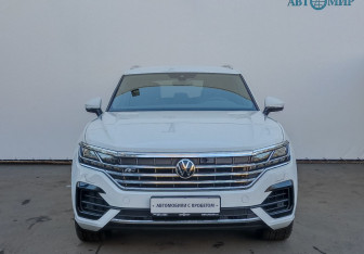 Подержанный автомобиль Volkswagen Touareg 2019 года (2 фото)