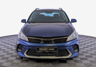 Подержанный автомобиль Kia Rio Hatchback 2021 года (2 фото)