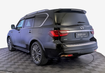 Подержанный автомобиль Infiniti QX80 2020 года (7 фото)