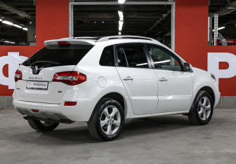 Подержанный автомобиль Renault Koleos 2013 года (5 фото)