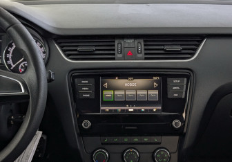 Подержанный автомобиль Skoda Octavia Liftback 2019 года (15 фото)