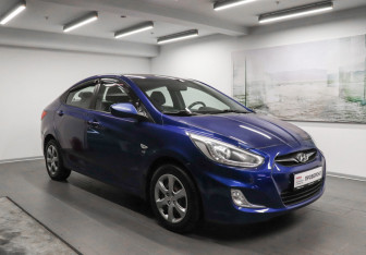 Подержанный автомобиль Hyundai Solaris Sedan 2014 года (3 фото)