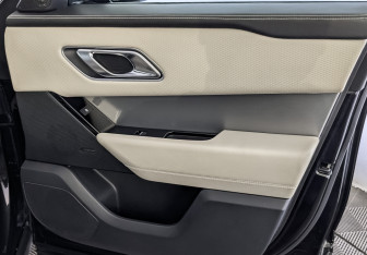 Подержанный автомобиль Land Rover Range Rover Velar 2018 года (24 фото)