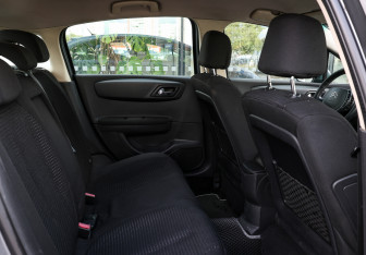 Подержанный автомобиль Citroen C4 Hatchback 2010 года (11 фото)