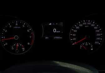 Подержанный автомобиль Kia Optima Sedan 2018 года (16 фото)