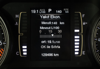 Подержанный автомобиль Jeep Cherokee 2014 года (12 фото)