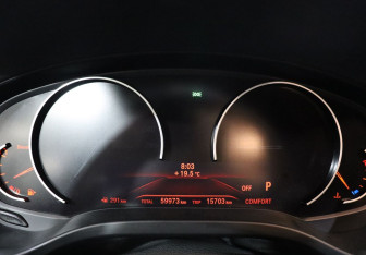 Подержанный автомобиль BMW X4 2019 года (19 фото)