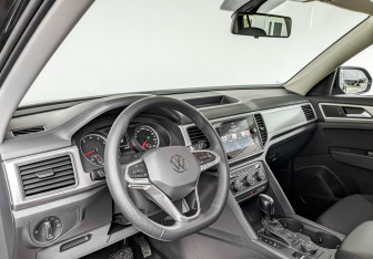 Подержанный автомобиль Volkswagen Teramont 2018 года (17 фото)