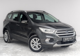 Подержанный автомобиль Ford Kuga 2018 года (3 фото)