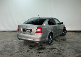 Подержанный автомобиль Skoda Octavia Liftback 2013 года (5 фото)