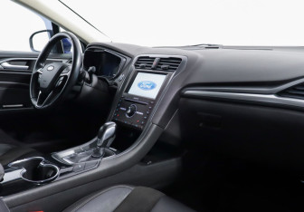 Подержанный автомобиль Ford Mondeo Sedan 2016 года (9 фото)