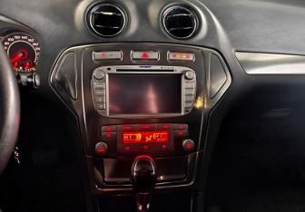 Подержанный автомобиль Ford Mondeo Sedan 2008 года (14 фото)