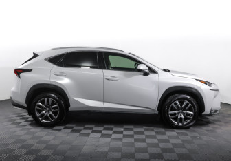 Подержанный автомобиль Lexus NX 2017 года (4 фото)