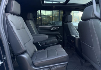 Подержанный автомобиль Chevrolet Suburban 2023 года (11 фото)