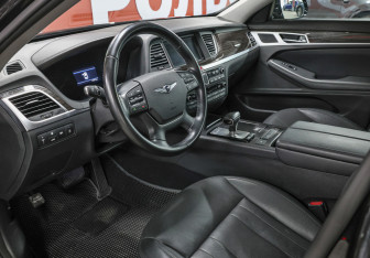 Подержанный автомобиль Genesis G80 2019 года (16 фото)