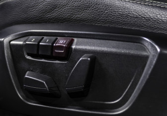 Подержанный автомобиль BMW X3 2015 года (17 фото)