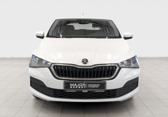 Подержанный автомобиль Skoda Rapid Liftback 2021 года (2 фото)