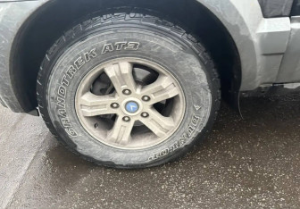 Подержанный автомобиль Kia Sorento 2002 года (31 фото)