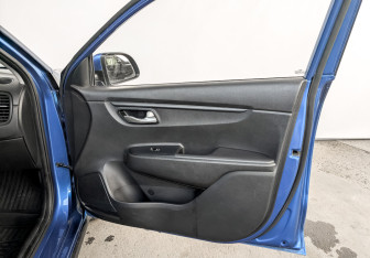 Подержанный автомобиль Kia Rio Hatchback 2020 года (27 фото)