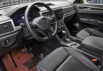 Подержанный автомобиль Volkswagen Teramont 2018 года (17 фото)