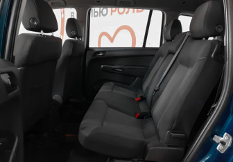 Подержанный автомобиль Opel Zafira Compactvan 2007 года (10 фото)