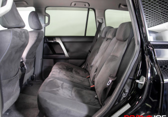 Подержанный автомобиль Toyota Land Cruiser Prado 2012 года (10 фото)