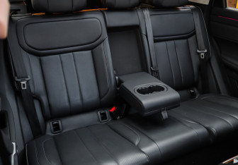 Подержанный автомобиль Jaecoo J7 2023 года (6 фото)