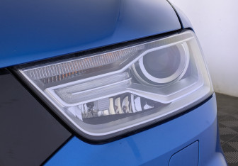 Подержанный автомобиль Audi Q3 2017 года (11 фото)