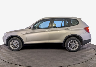 Подержанный автомобиль BMW X3 2013 года (8 фото)