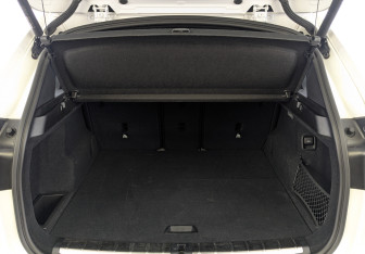 Подержанный автомобиль BMW X1 2021 года (10 фото)