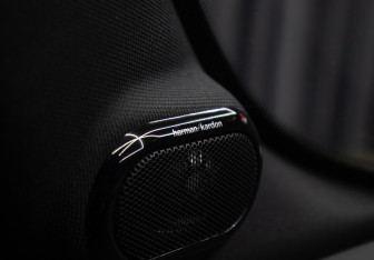 Подержанный автомобиль MINI Hatch 2016 года (24 фото)