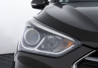Подержанный автомобиль Hyundai Santa Fe 2016 года (22 фото)
