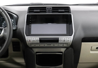 Подержанный автомобиль Toyota Land Cruiser Prado 2021 года (13 фото)